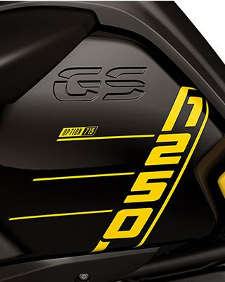 Vemos el tanque de la Edition 40 Years GS con letras 1250 y el logotipo de Option 719 en la vista de detalle.